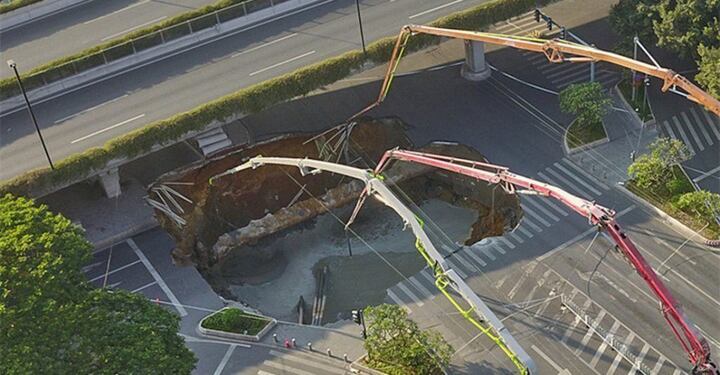 Video: Cận cảnh hố tử thần khổng lồ nuốt chửng 3 người tại Trung Quốc