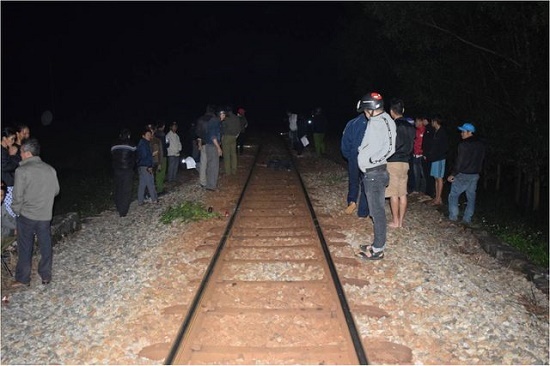 Tin tai nạn giao thông mới nhất hôm nay 7/12/2019: Nam thanh niên bị tàu hỏa đâm tử vong