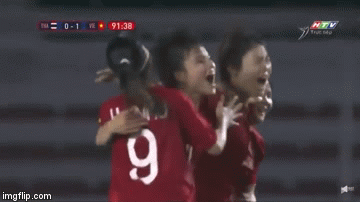 Video: Pha đánh đầu thần tốc của Hải Yến xé lưới đội tuyển nữ Thái Lan