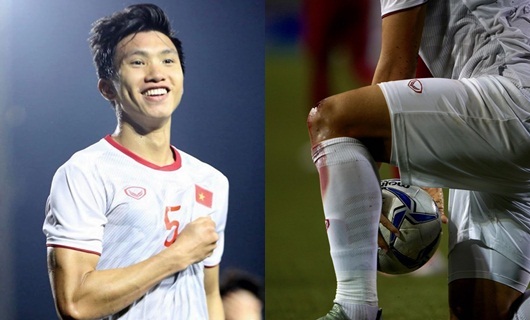 Văn Hậu chiến đấu với chiếc đầu gối rướm máu, thấm đỏ cả tất