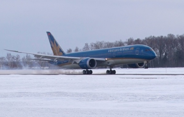 Máy bay Vietnam Airlines hạ cánh khẩn cấp tại Ấn Độ vì hành khách đau bụng