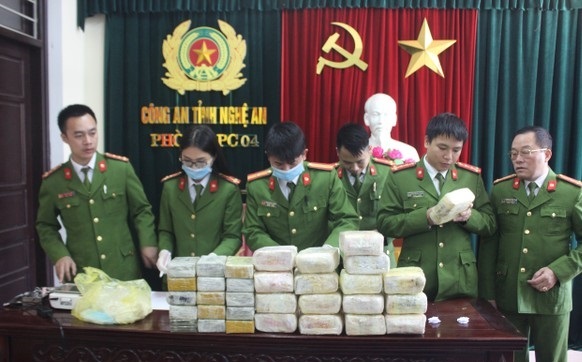 Phá đường dây ma túy