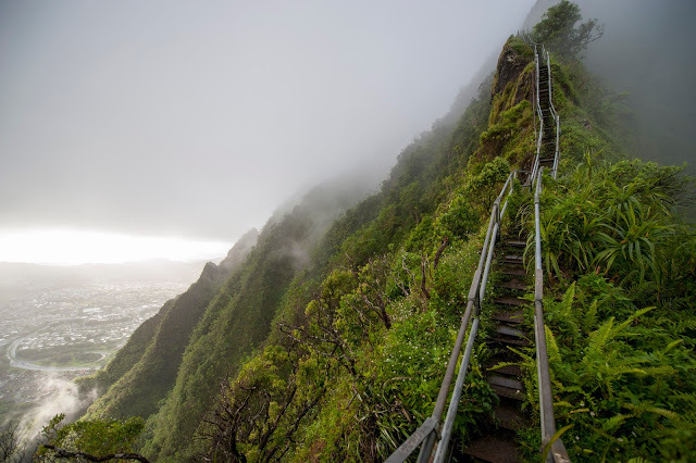 Vidoe: Mục sở thị “bậc thang lên thiên đường” ở Hawaii