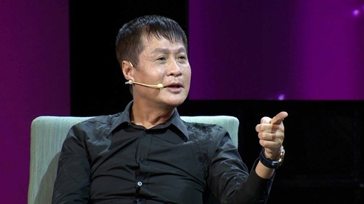Lê Hoàng: “Ở những nước có nền nghệ thuật phát triển nghệ sĩ không bán hàng online”
