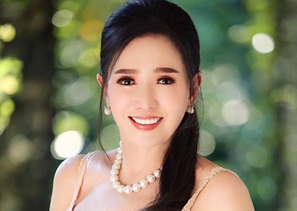 Nhan sắc trẻ trung vượt thời gian của hoa hậu 72 tuổi Thái Lan