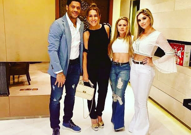 Cựu tuyển thủ Brazil gây phẫn nộ khi ly dị để hẹn hò với cháu gái của vợ