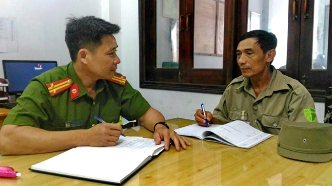 Gần 30 năm gắn bó với công việc giữ gìn an ninh, trật tự phố phường