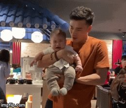 Video: Biểu cảm siêu hài hước của 