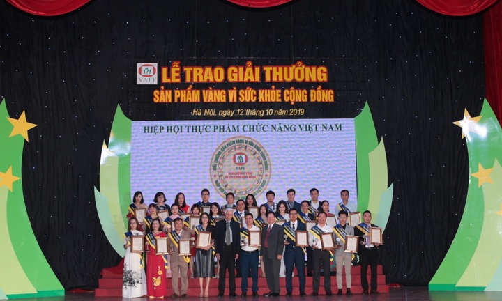 Công ty Botania lần thứ 4 nhận giải thưởng “Sản phẩm vàng vì sức khỏe cộng đồng”