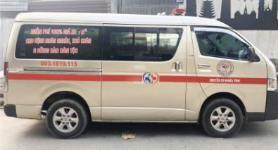Cặp vợ chồng Giáp Tý bán nhà “mua” những chuyến xe “0 đồng” chở bệnh nhân nghèo về quê
