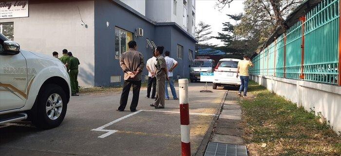 Treo cờ đón Tết, tổ trưởng tổ liên gia ngã tử vong