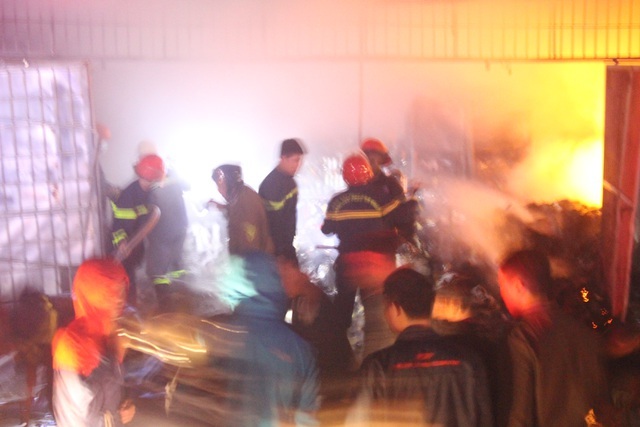 Đóng cửa đi ăn liên hoan, chủ nhà tá hỏa nhìn 