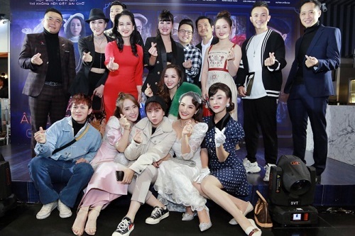 Tin tức giải trí mới nhất ngày 19/1: Bảo Thanh bật khóc hội ngộ dàn sao 