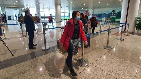 Du học sinh từ Vũ Hán nhập viện ở Hà Nội nghi nhiễm virus corona
