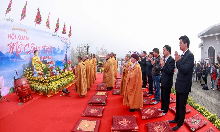 Đừng bỏ lỡ: Sắc màu lễ hội xuân Sun World