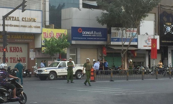 Diễn biến mới nhất vụ đối tượng ôm 