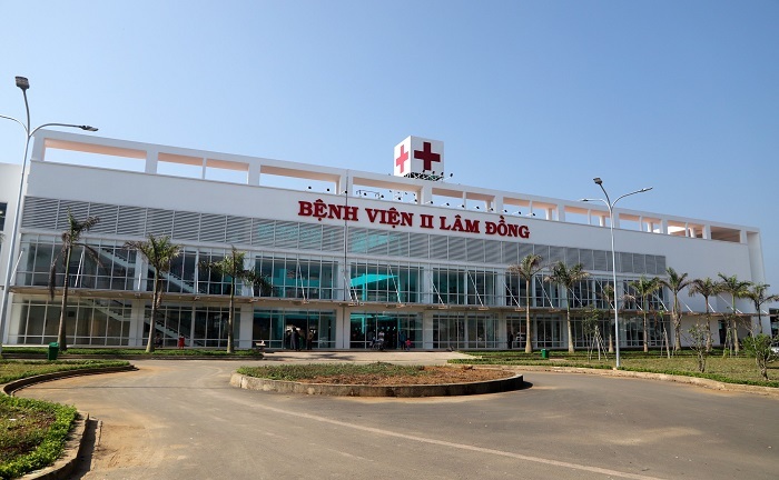 Cách ly một học sinh sốt cao sau khi tiếp xúc với 3 người Trung Quốc