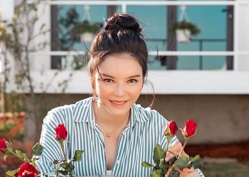 Tin tức giải trí mới nhất ngày 6/2: Lý Nhã Kỳ bác thông tin bán biệt thự dát vàng