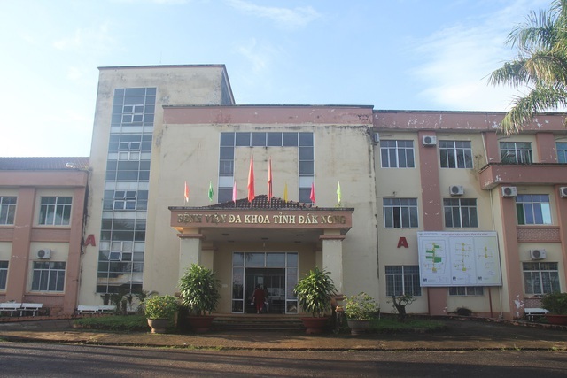 Lơ là phòng chống dịch bệnh nCoV, giám đốc BVĐK Đắk Nông bị điều chuyển công tác “thần tốc”