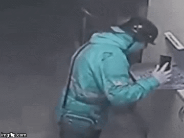 Video: Người giao hàng lĩnh 2 năm 6 tháng tù vì nhổ nước bọt vào pizza của khách