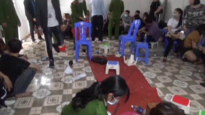 Vĩnh Phúc: Phá tụ điểm đánh bạc được