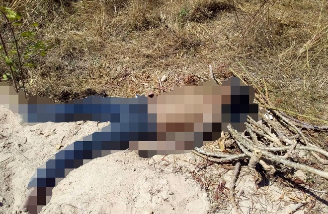 Phát hiện xác chết nam giới bịt mắt ở gần bờ sông