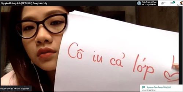 Cô giáo 9X xinh đẹp nổi như cồn sau một đêm nhờ dạy học online