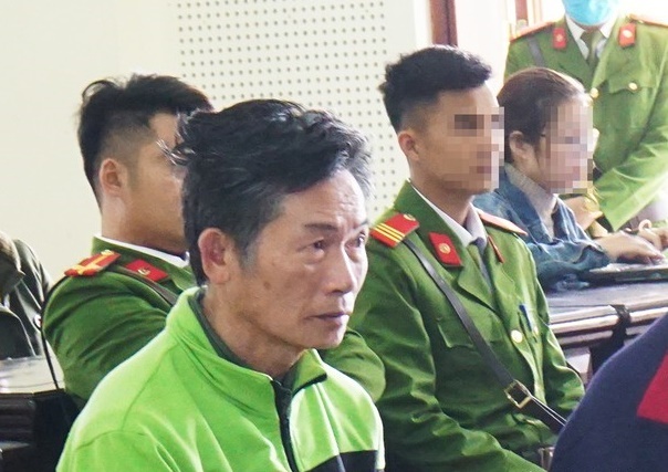 Nghệ An: Xét xử gã thợ mộc 
