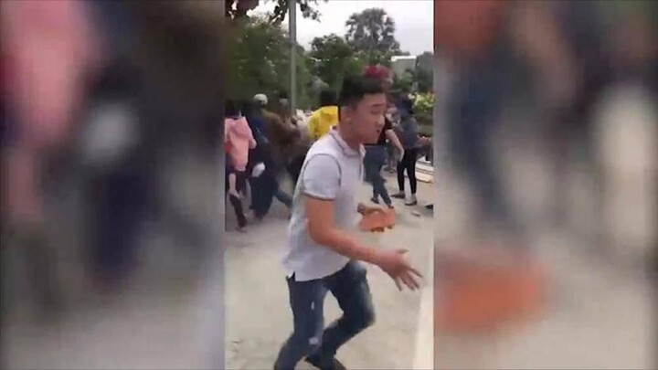 Video: Trộm cắp dùng gạch tấn công khách đi chùa giải vây cho đồng bọn