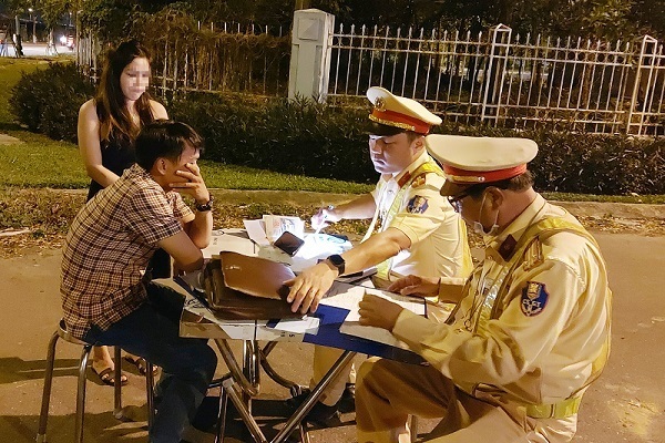 Đổi ghế lái cho phụ nữ để