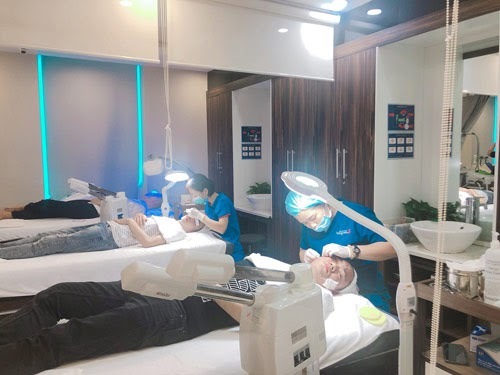 Chỉ 30 phút thay đổi 360 độ: hết sạch tàn nhang, da sáng bật tone