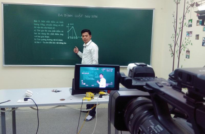 Đề xuất dạy học đại trà qua truyền hình trong mùa dịch Covid-19: Lúng túng “nút mở”