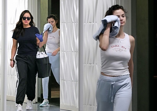 Selenza Gomez vẫn rạng rỡ dù để mặt mộc và mướt mát mồ hôi xuống phố