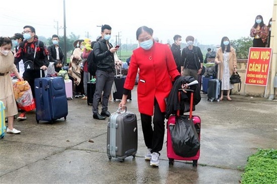 TP.HCM: Gần 2.000 người hoàn thành cách ly tập trung được về nhà