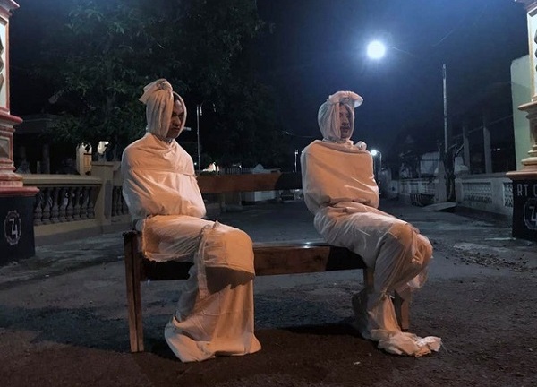 Tin tức đời sống mới nhất ngày 16/4/2020: Ngôi làng dựng bối cảnh kinh dị để dân làng không ra đường