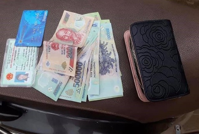 Nữ Bí thư đoàn chủ động trả lại ví cho người đánh rơi