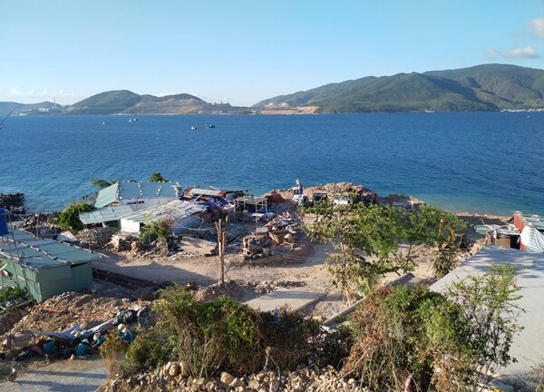 Khánh Hòa yêu cầu xử lý doanh nghiệp lấn, lấp hàng trăm m2 danh thắng vịnh Nha Trang