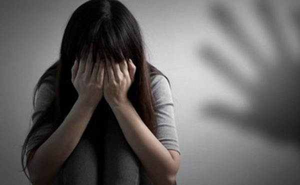 Gã thanh niên 20 tuổi xâm hại tình dục 2 bé gái ở miền Tây