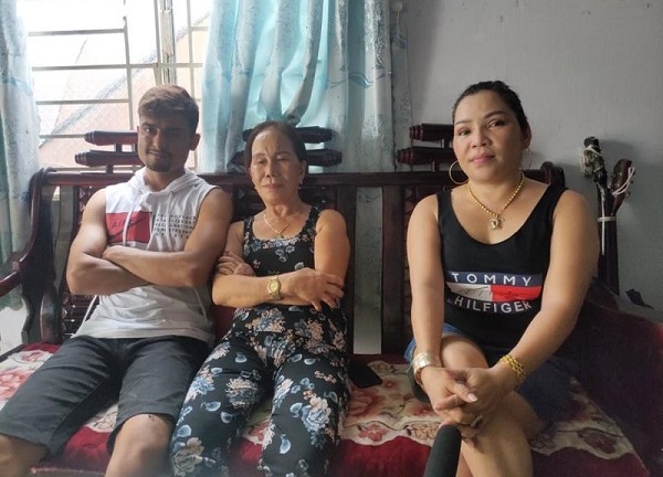 Cô dâu 65 tuổi lấy chồng ngoại 24 tuổi: Từng suy sụp vì những lời mỉa mai cay độc