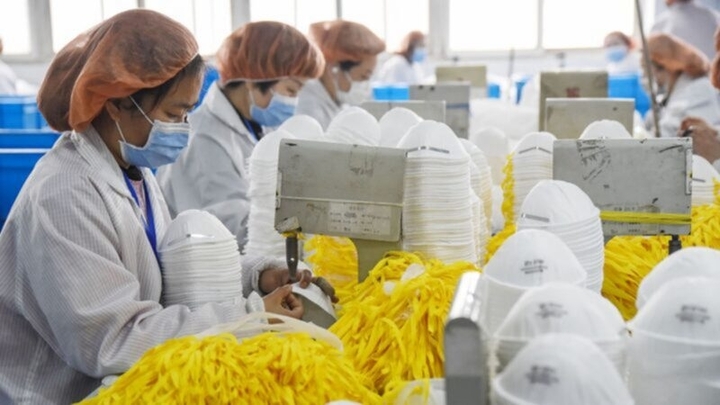 Hơn 60 công ty Trung Quốc bị chính quyền Mỹ “thẳng tay” rút giấy phép xuất khẩu khẩu trang