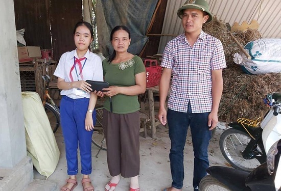Nữ sinh lớp 8 từ chối