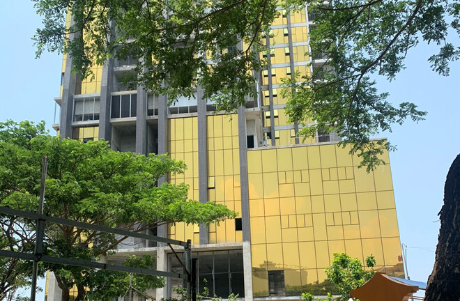 Hai cao ốc gây chói mắt ở Đà Nẵng: Chủ đầu tư được cho 5 ngày để giải trình