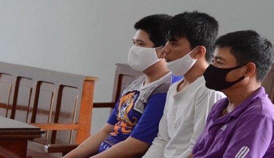 Tin tức pháp luật mới nhất ngày 13/5/2020: Vé màn kịch của người cha độc ác trong vụ con gái 12 tuổi bị hiếp dâm