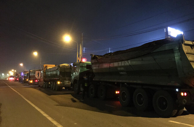 Lộng hành trên đường, đoàn xe 