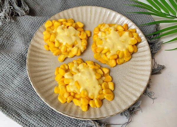 Không cần lò nướng mẹ vẫn có thể làm bánh ngô phô mai đãi cả nhà, ai nhìn cũng 