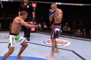 Video: Thua tức tưởi, võ sĩ tuyên bố giải nghệ sau pha knock-out kinh hoàng