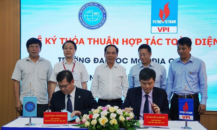 Viện Dầu khí Việt Nam ký thỏa thuận hợp tác toàn diện với Đại học Mỏ - Địa chất
