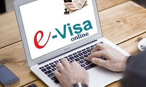 Công dân 80 nước nào sẽ được cấp thị thực điện tử từ 1/7?