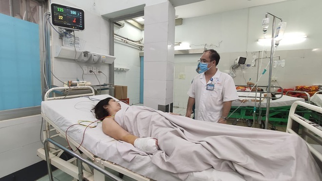 TP.HCM: Một phụ nữ bị máy xay thịt nghiền nát bàn tay 