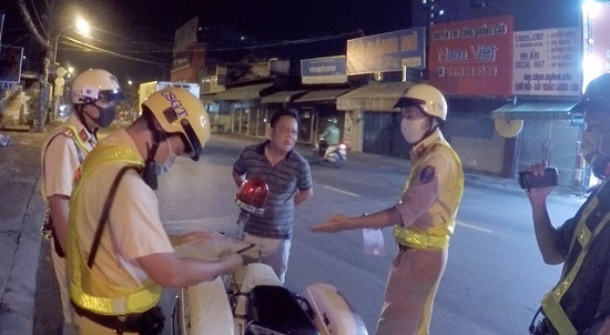 Tin tức pháp luật mới nhất ngày 2/6/2020: Bị phạt 7 triệu đồng, tài xế say xỉn